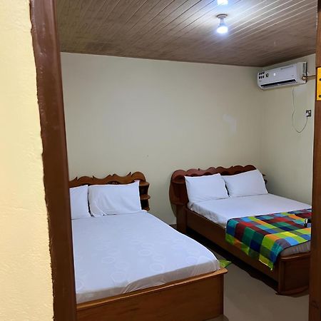 Yogi Home Stay Near Freetown Airport Екстериор снимка